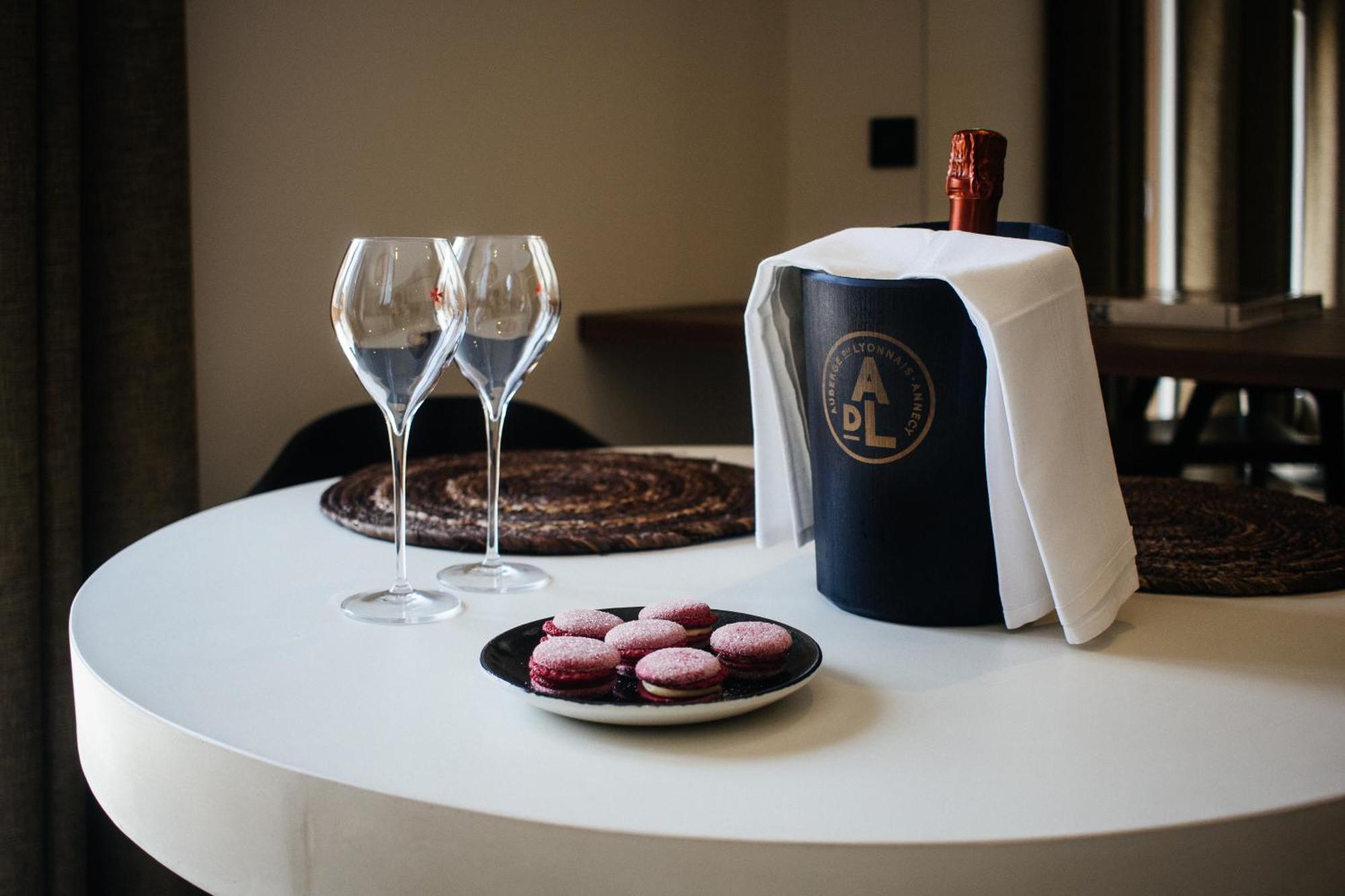 Auberge Du Lyonnais Annecy Ngoại thất bức ảnh
